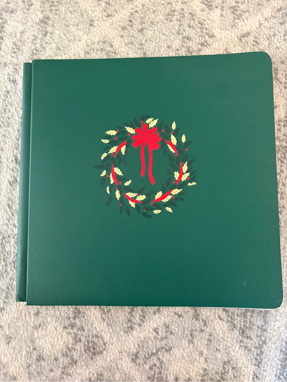 Creative Memories Green Holiday Wreath Album with Red Bow